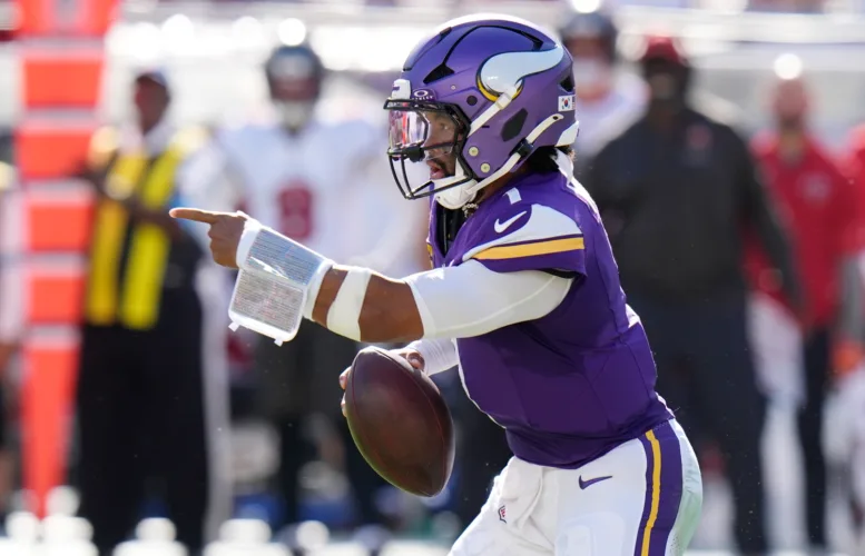 Vikings defense leads to win over Bucs